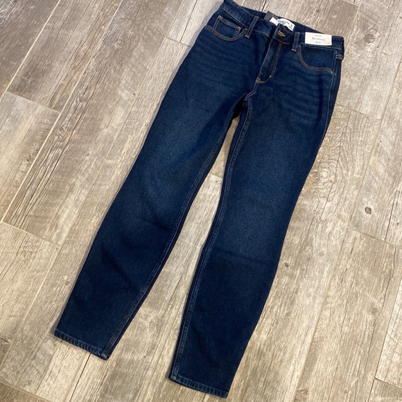 NWT A&F Dark Wash The Skinny High Rise Jeans - Picture 6 of 7